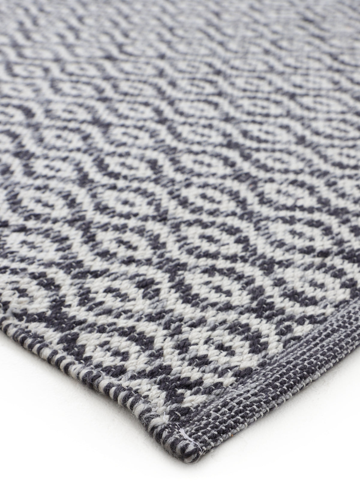 In- & Outdoor Teppich aus recyceltem Material Grau