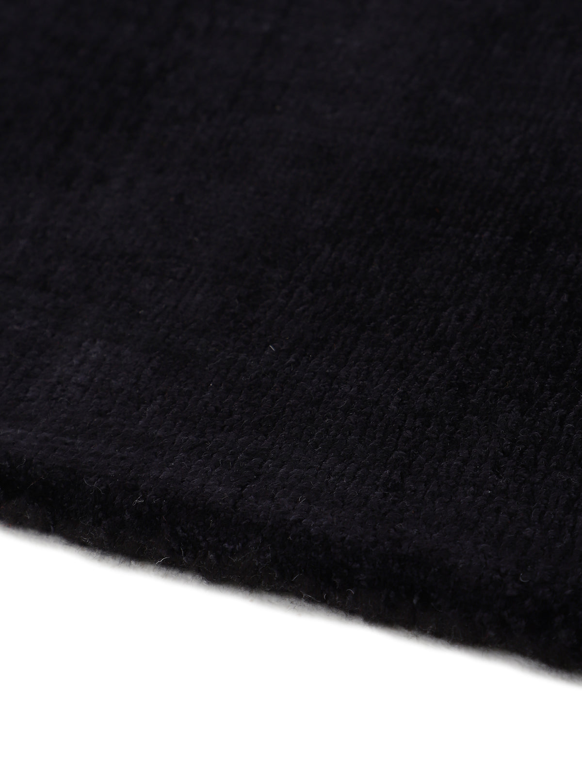 Viskoseteppich Ava Läufer Schwarz in schwarz aus viskose